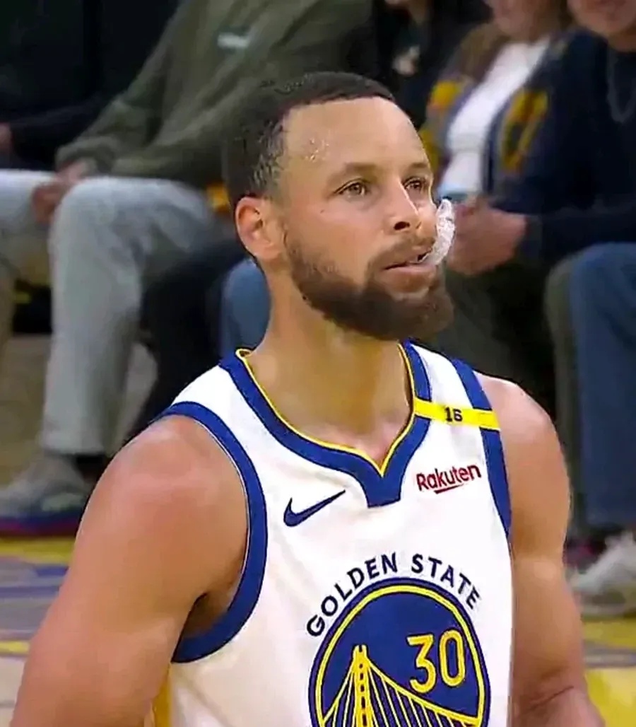 九游体育官方网站-清晨金州勇士调整名单以备NBA总决赛,状态回暖环节打磨,更衣室稳定,心理建设被强调的简单介绍